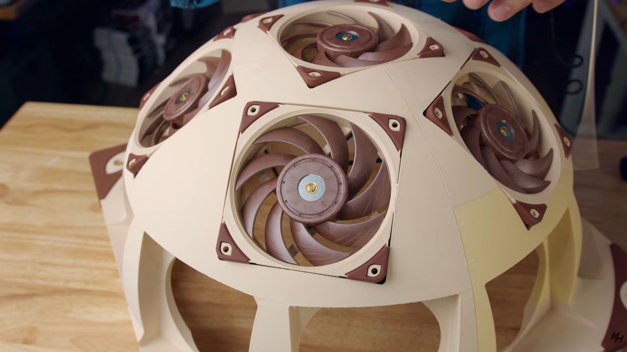 Altro che azoto: una cupola con ventole Noctua incastonate e la temperatura della CPU crolla