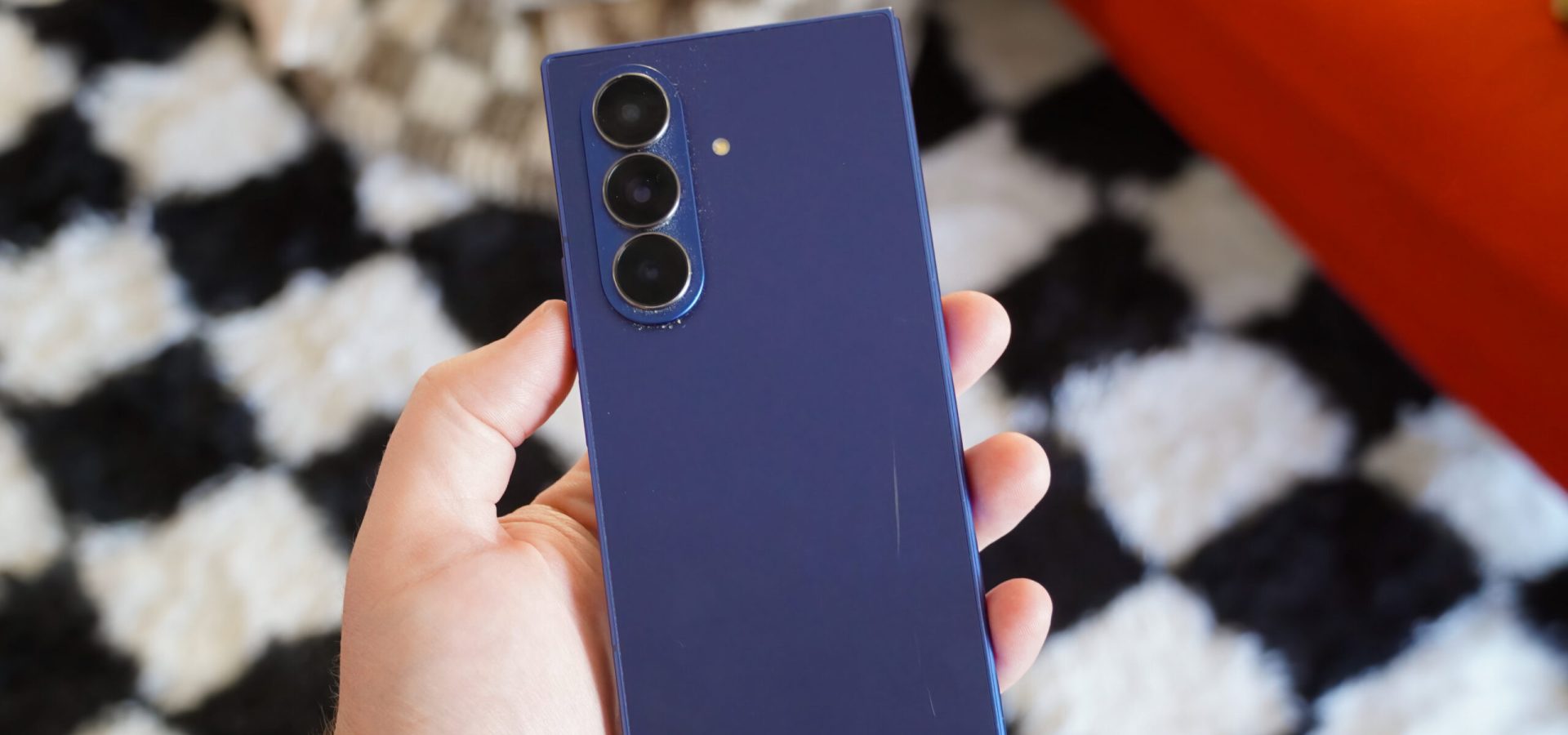 Credevo di volere smartphone Android colorati fino a quando non ho fatto cadere il mio