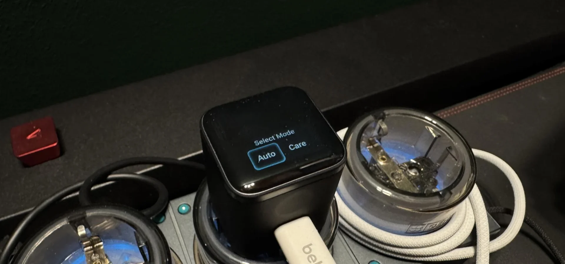 Anker A121D: il rivoluzionario Smart Display da 45W che trasforma la ricarica