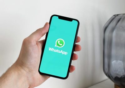 WhatsApp lancia l’abbonamento Plus: personalizza chat e app per soli 2 euro!