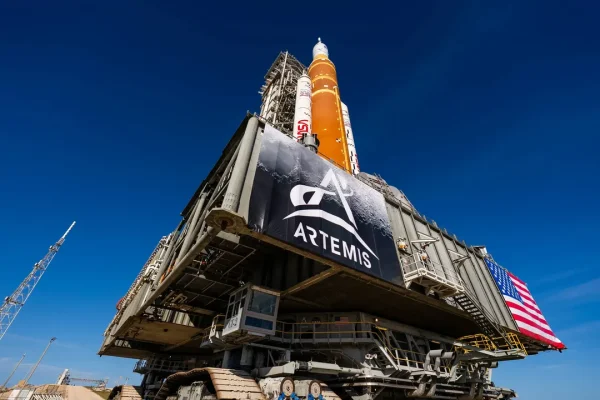 Con Artemis II l’umanità tornerà oltre l’orbita terrestre bassa, verso la Luna per continuare a scrivere la storia