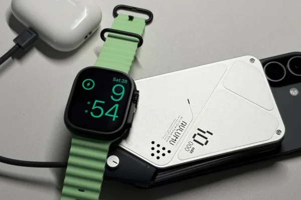 Aulumu M10: Batteria 3-in-1 MagSafe per iPhone che Ricarica anche Apple Watch e AirPods