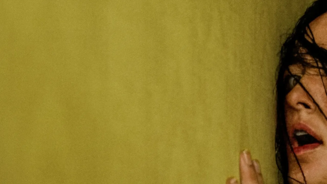 Pronti a perdervi (di nuovo) nelle Backrooms? Tutto quello che dovete sapere del film che arriverà a maggio