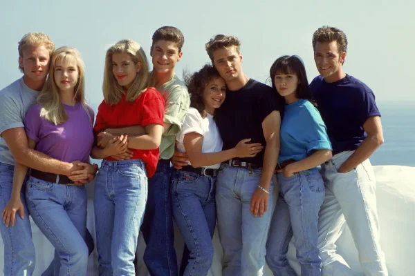 Tutto quello che ho temuto (e amato) dell’adolescenza l’ho imparato da Beverly Hills 90210