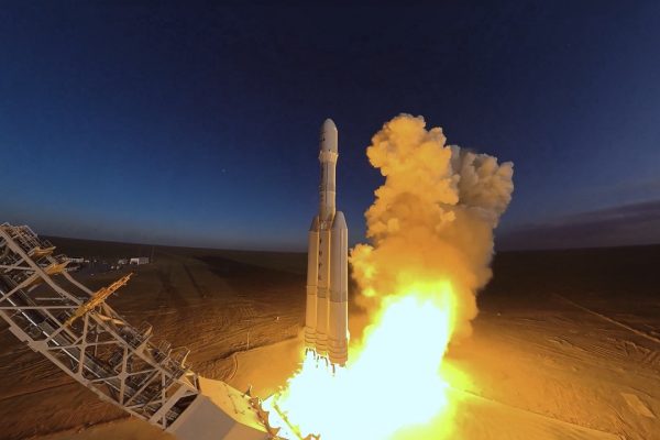 CAS Space ha lanciato per la prima volta il razzo spaziale Kinetica-2 con tre booster