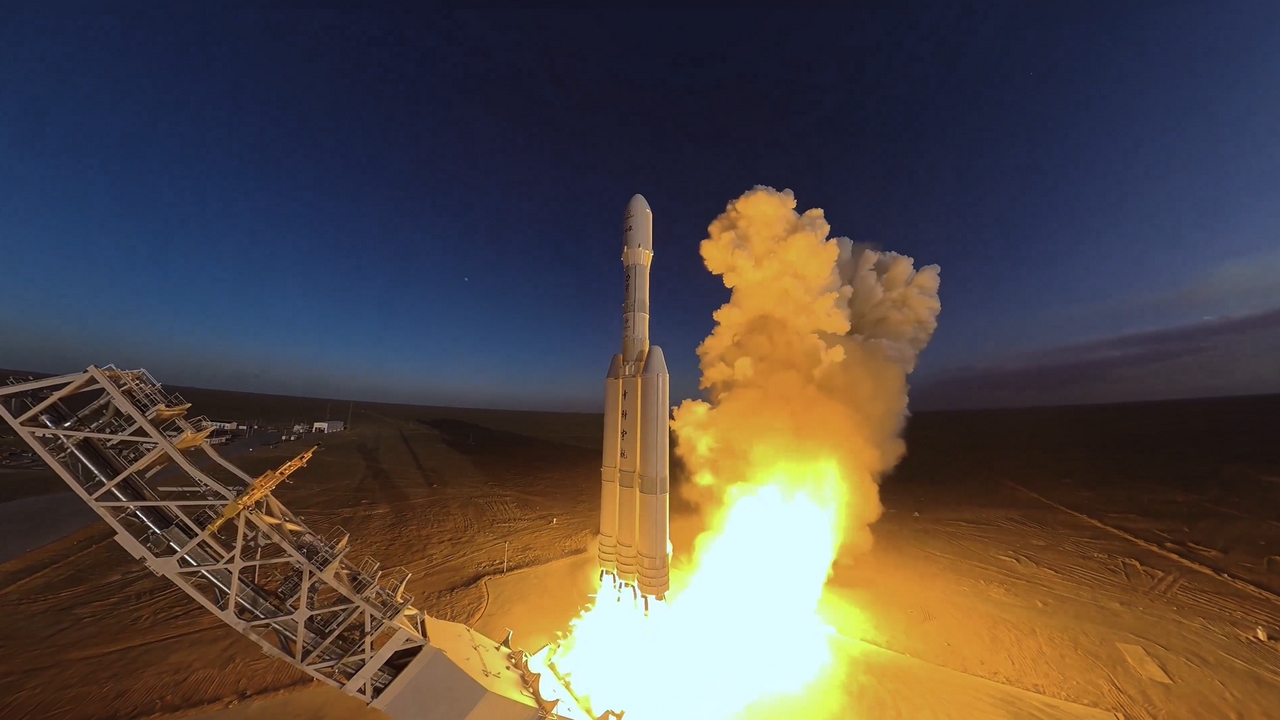 CAS Space ha lanciato per la prima volta il razzo spaziale Kinetica-2 con tre booster