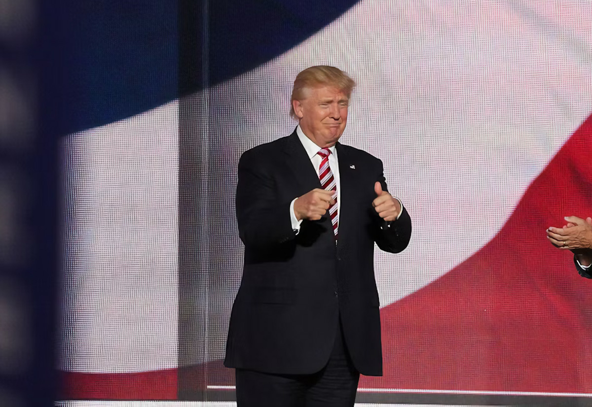 Trump: Cook mi ha reso omaggio, superando Jobs!