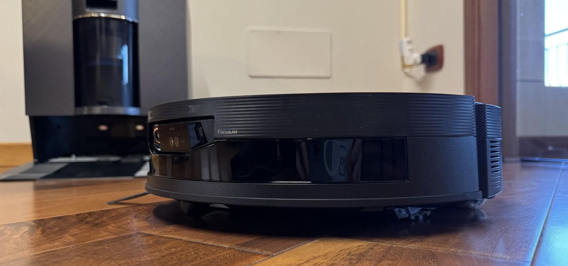 Recensione Ecovacs Deebot X12 OmniCyclone: L’innovazione che elimina le macchie in un attimo!