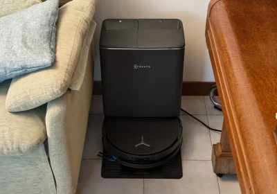 La prova di Ecovacs Deebot T90 Pro Omni, ecco come pulisce davvero il robot che sfida i modelli da 1000 euro
