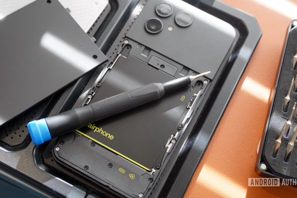 La rivoluzione degli smartphone riparabili sta finalmente accelerando