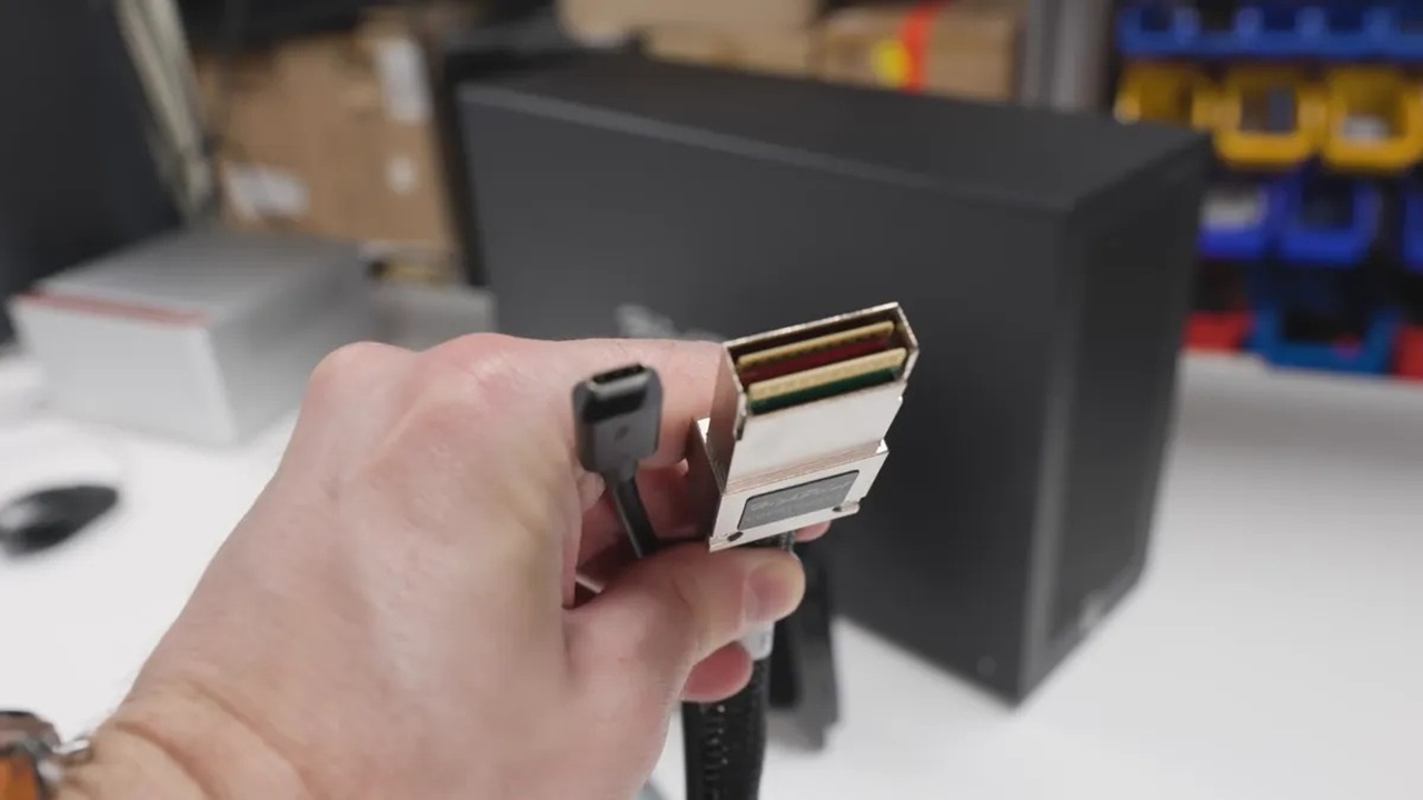 GPU esterne: PCI-SIG porta le prestazioni vicine al 100%, ma il collegamento costa più di una RTX 5090