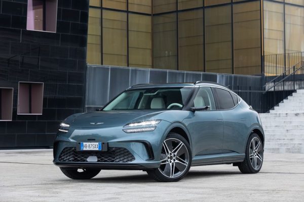 Prezzi Italiani di Genesis: Scopri il Nuovo GV60, GV70 e G80!