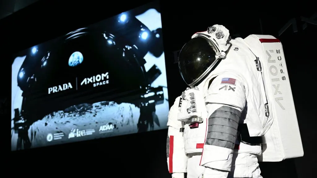 Ritardi nelle nuove tute spaziali NASA: il ritorno sulla Luna è in pericolo