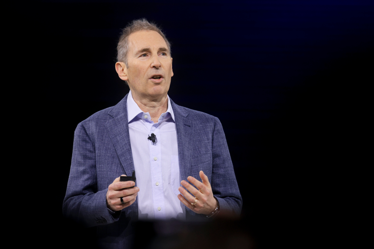 Il business cloud di Amazon cresce rapidamente insieme agli investimenti in capitale