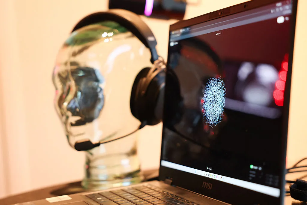 Neurable: La Startup che Licenzia Tecnologie di Lettura Mentale per Dispositivi Indossabili