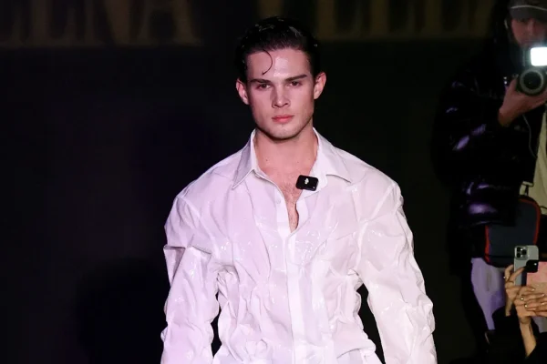 Cos’è il looksmaxxing e perché se ne torna a parlare in relazione alla cultura incel?