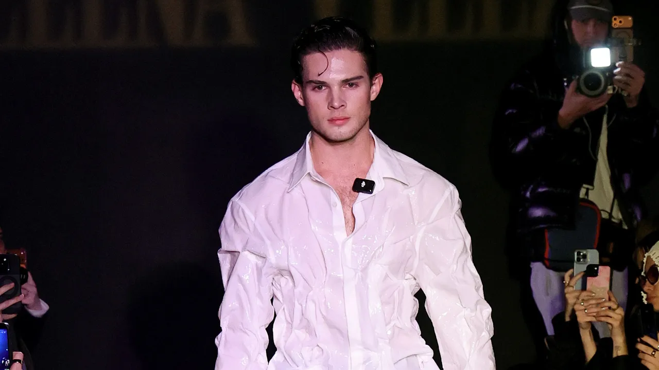 Cos’è il looksmaxxing e perché se ne torna a parlare in relazione alla cultura incel?