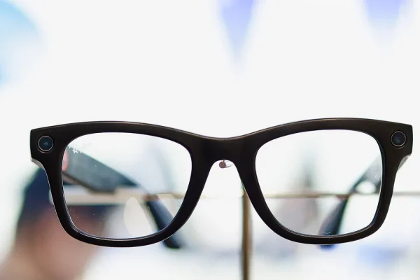 Smart glass di Meta, l’arrivo del riconoscimento facciale sarebbe un regalo per stalker e predatori sessuali?