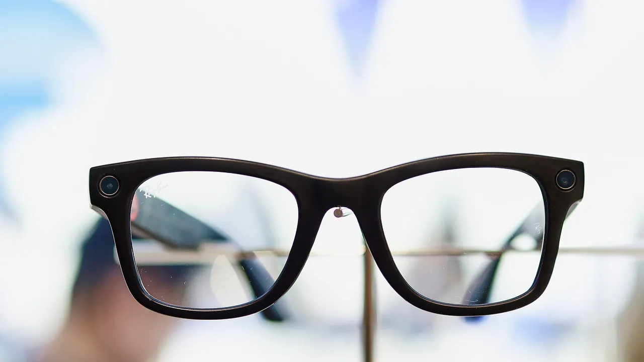 Smart glass di Meta, l’arrivo del riconoscimento facciale sarebbe un regalo per stalker e predatori sessuali?