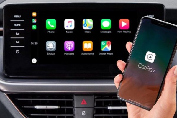 Google Meet arriva su CarPlay: le riunioni ora si fanno anche in auto