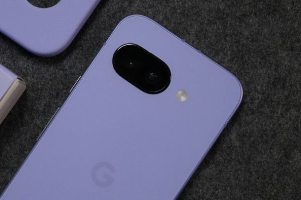 Goolge Pixel 9a 128GB a 359€ è una selta intelligente: SoC potentissimo, ottima fotocamera e aggiornamenti garantiti