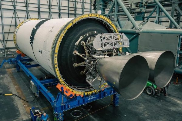 Il satellite AST SpaceMobile BlueBird 7 rientra nell’atmosfera: novità sul secondo stadio di Blue Origin New Glenn