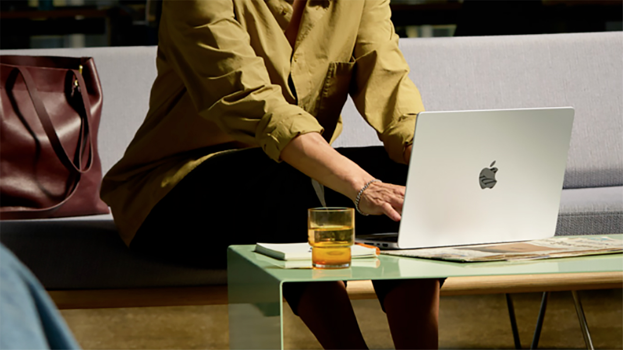 Imperdibile Offerta MacBook Pro: Risparmia quasi 900€ sul modello M4 Max da 16,2”, 36GB di RAM e 1TB di SSD!