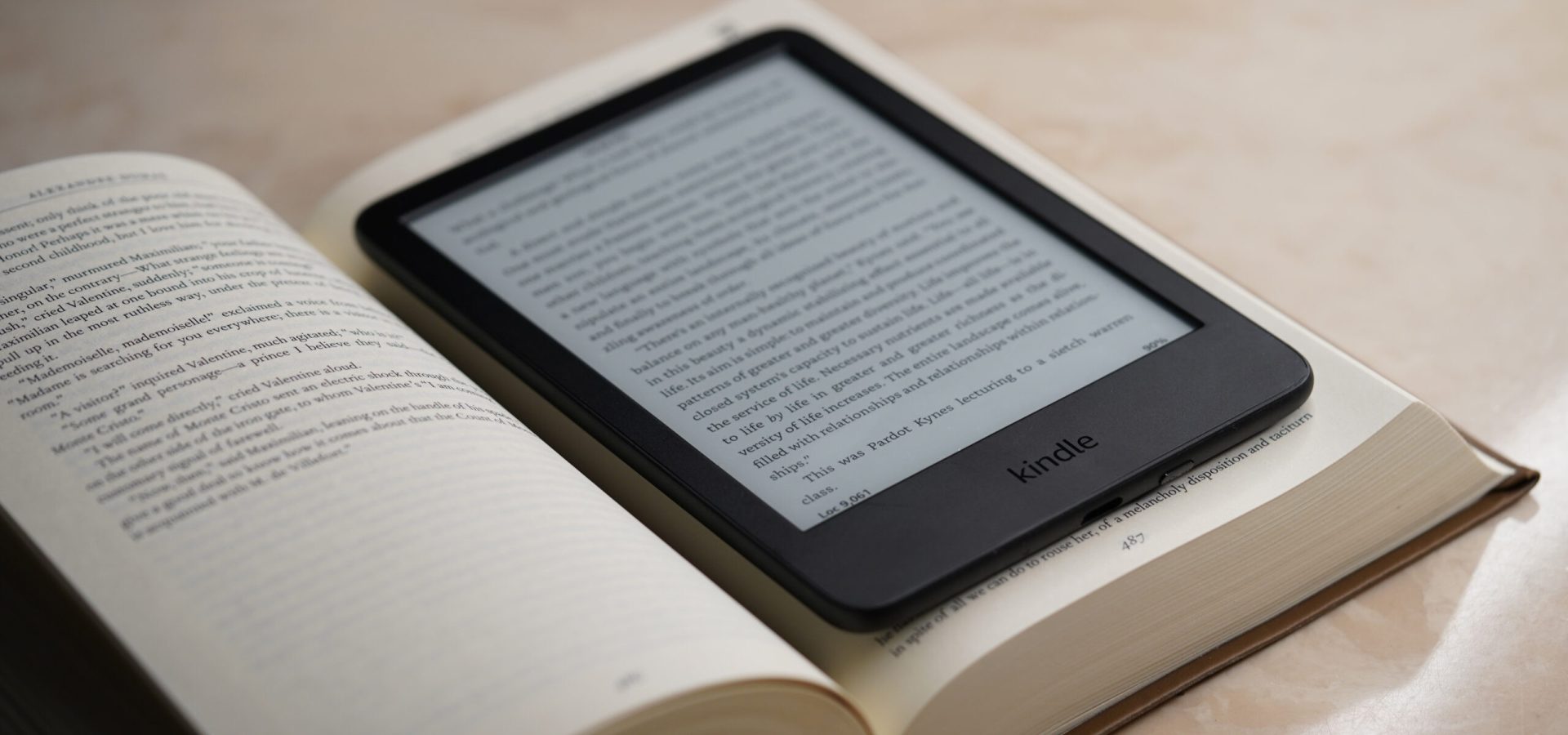 Le indagini rivelano: i lettori abbandonano i Kindle e scelgono un concorrente vincente!