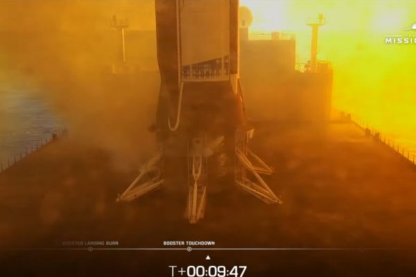 Lancio di Blue Origin: il razzo spaziale New Glenn con stadio riutilizzato e AST SpaceMobile BlueBird 7