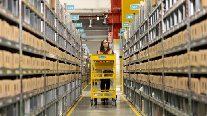 Le consegne di Amazon in Italia diventano sempre più veloci e sostenibili