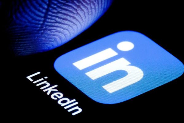 LinkedIn: il nuovo terreno di caccia per il cybercrimine, con l’AI che rende il phishing più mirato e letale