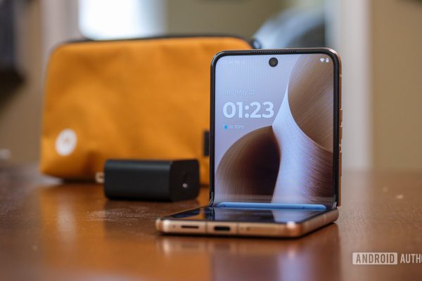 Motorola annuncia la data di lancio della nuova famiglia Razr