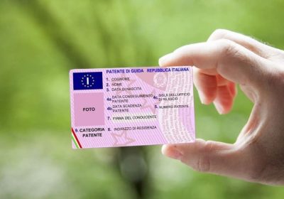 Patente di guida: solo il 60% supera l’esame teorico, il Sud batte il Nord nel successo!