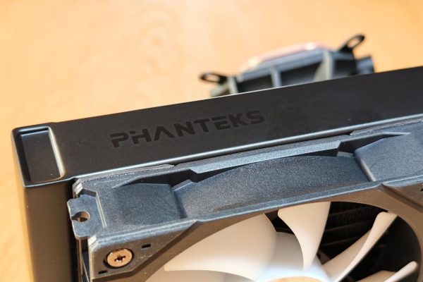 Recensione completa del Phanteks Glacier One 360 M25 G2: Performance e Design Strabilianti!