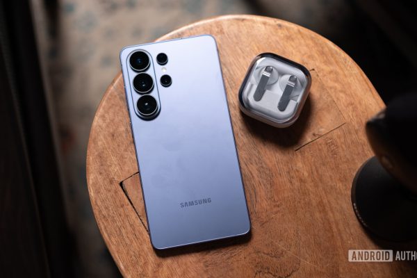 Samsung spiega perché non produrrà più smartphone compatti: Scopri il dietro le quinte nell’AMA di Reddit!