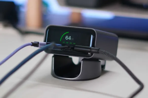 ChargeView di Satechi: Monitora il Wattaggio in Tempo Reale