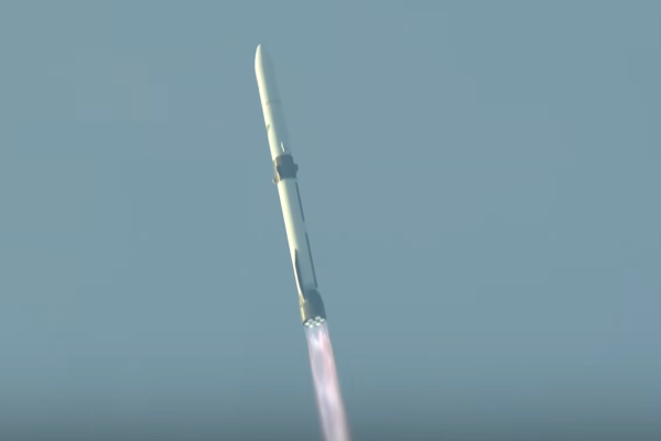 Blue Origin Riuscita nel Primo Lancio di Ritorno con il Razzo New Glenn