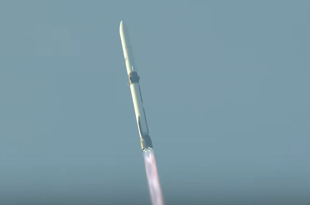 Blue Origin Riuscita nel Primo Lancio di Ritorno con il Razzo New Glenn