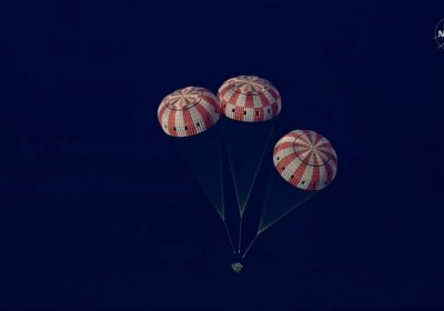 Si è conclusa la missione lunare Artemis II: gli astronauti sono ammarati nell'Oceano Pacifico