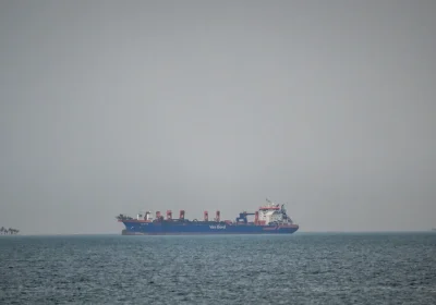 Nel Golfo persico ci sono sempre più equipaggi bloccati a bordo delle navi, e non è solo colpa della guerra