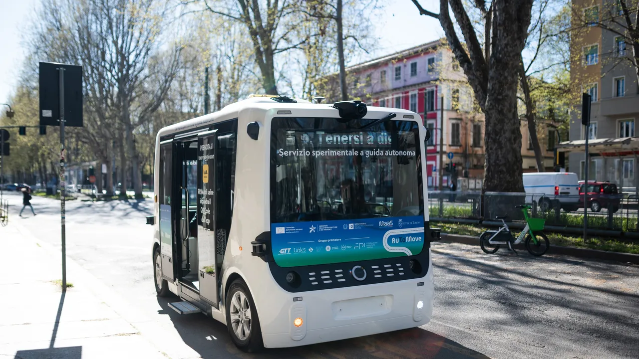 Com’è andato il test della navetta a guida autonoma che ha traportato mille passeggeri per altrettanti chilometri per le strade di Torino