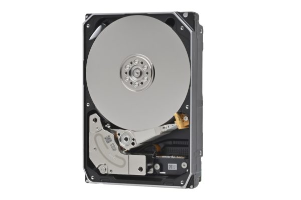 Toshiba annuncia i primi dischi FC-MAMR con capacità fino a 34 TB
