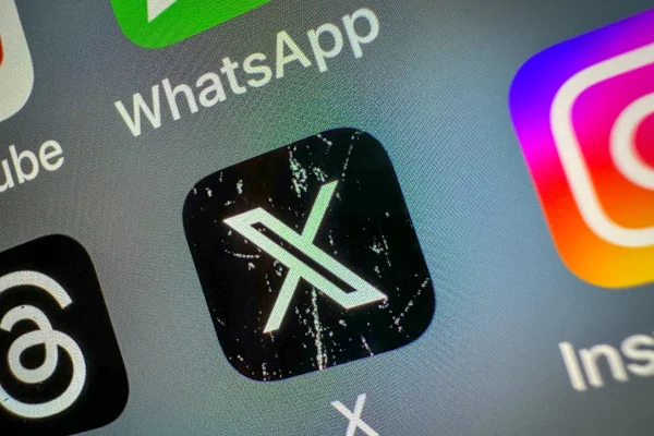 X lancia una nuova scheda Storico per contrassegni, mi piace, video e articoli