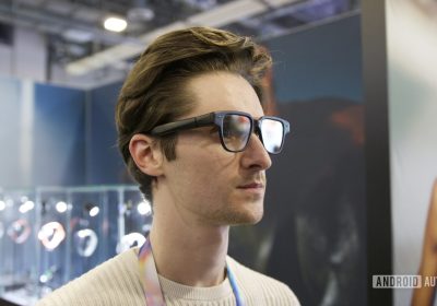 Questi occhiali smart abbracciano una delle peggiori tendenze tecnologiche