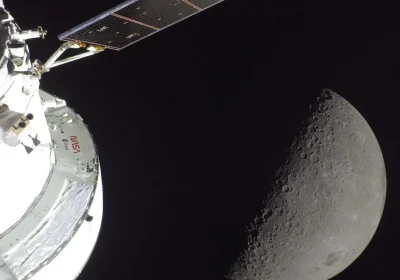 Dall’eclissi solare al ‘Terminator’, le più belle foto scattate dall’equipaggio di Artemis II sul lato nascosto della Luna