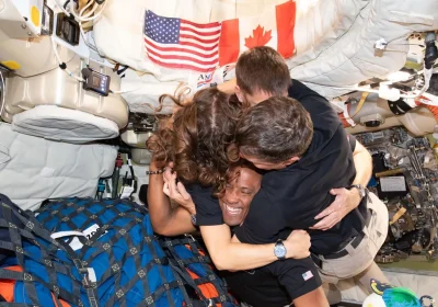 Dalla missione Artemis II ci aspettavamo molte cose, ma forse non che il suo equipaggio ci avrebbe restituito la fiducia nell’umanità