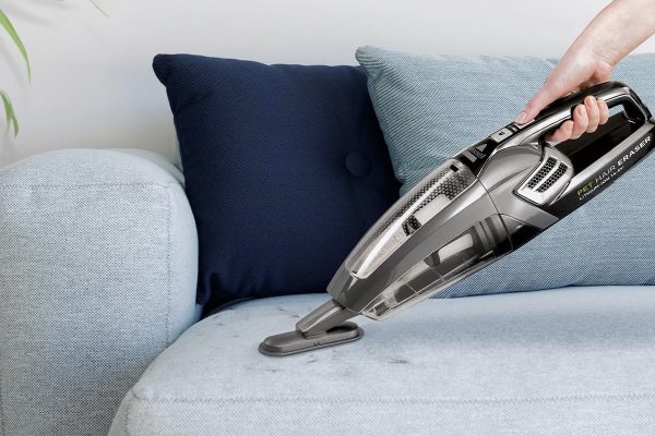 Elimina i peli di animali con l’aspiratore Bissell da 56€: perfetto per divani e auto!