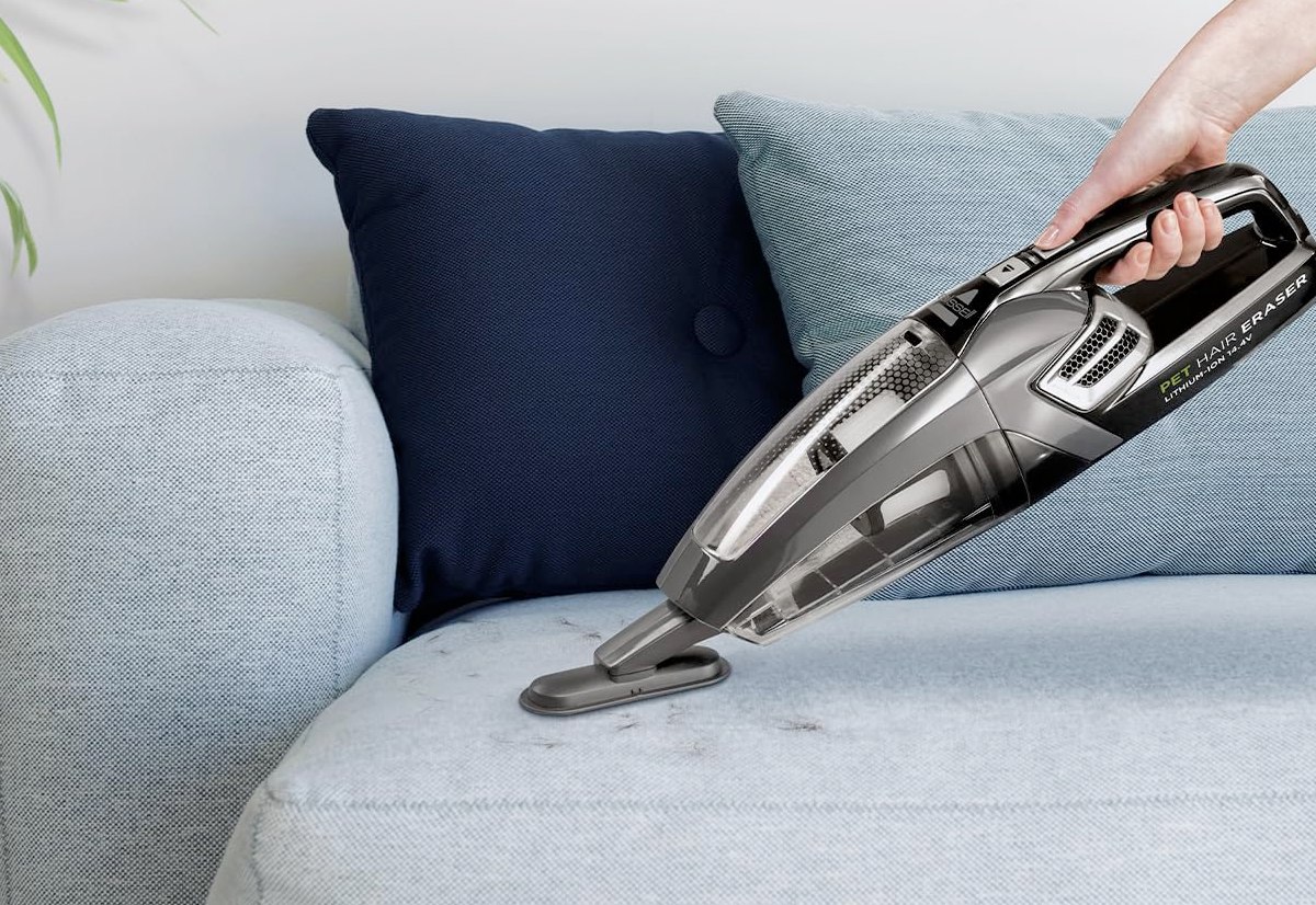 Elimina i peli di animali con l’aspiratore Bissell da 56€: perfetto per divani e auto!