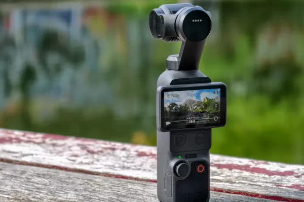 Recensione di DJI Osmo Pocket 4: migliorato in ogni dettaglio