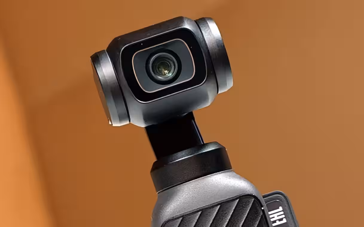 Recensione completa di DJI Osmo Pocket 4: funzionalità, impressioni e prezzi in Italia